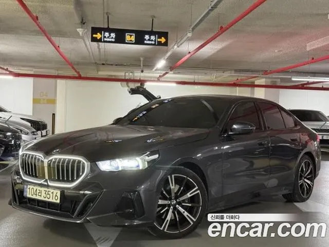 BMW 5-Series — фото 1
