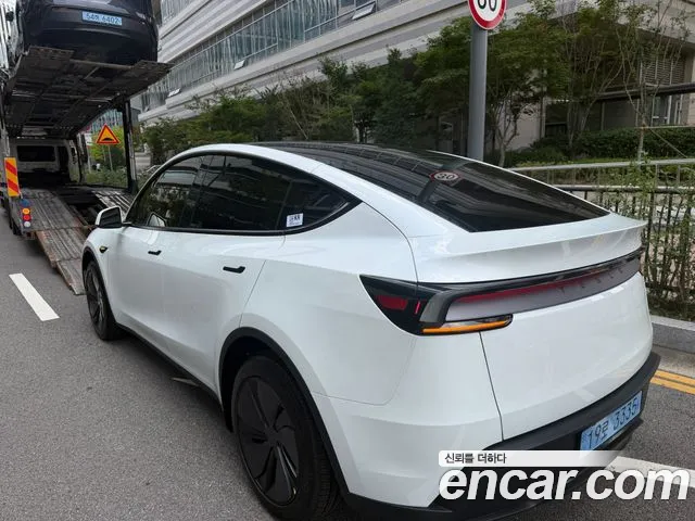 Tesla Model Y — фото 4
