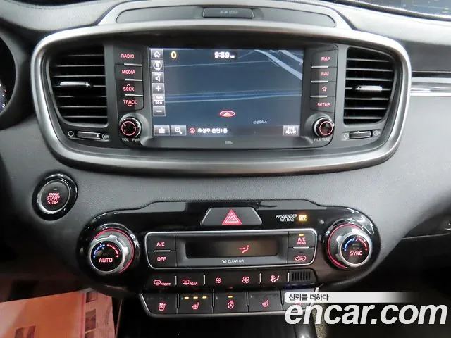 Kia Sorento — фото 12