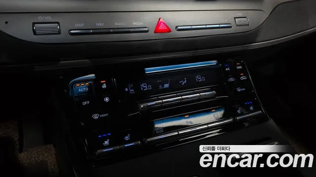 Hyundai Grandeur — фото 17
