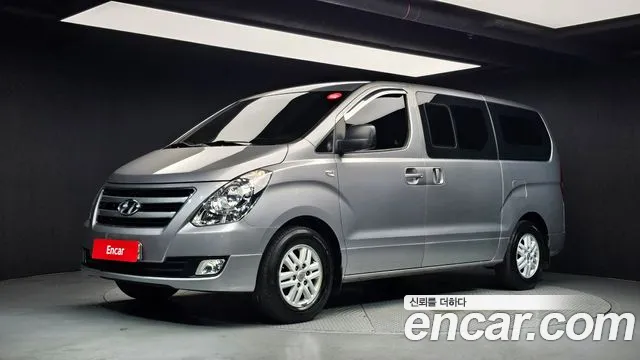 Hyundai Starex — фото 1
