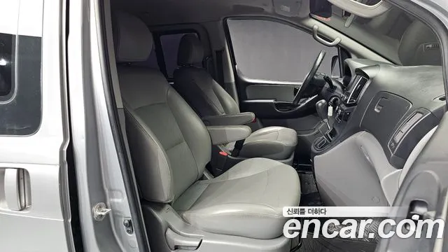 Hyundai Starex — фото 12