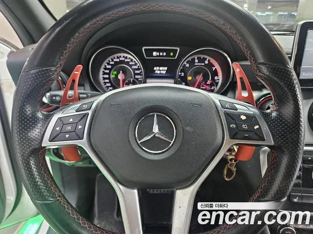 Mercedes-Benz GLA-Class — фото 14