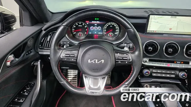 Kia Stinger — фото 12