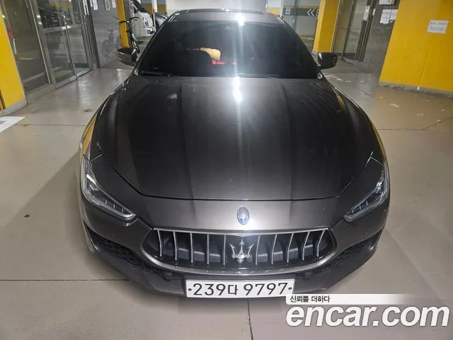 Maserati Ghibli — фото 1