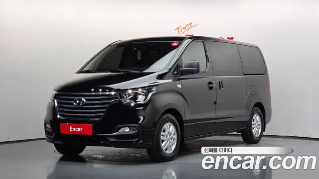 Hyundai Starex — фото 1