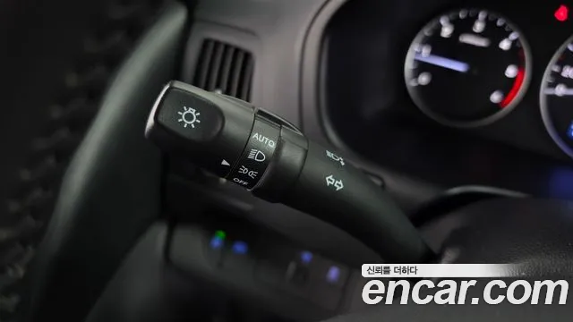 Hyundai Starex — фото 18