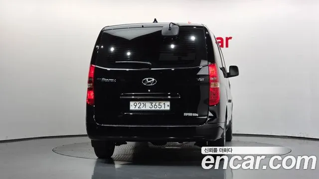Hyundai Starex — фото 4
