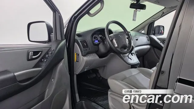 Hyundai Starex — фото 10
