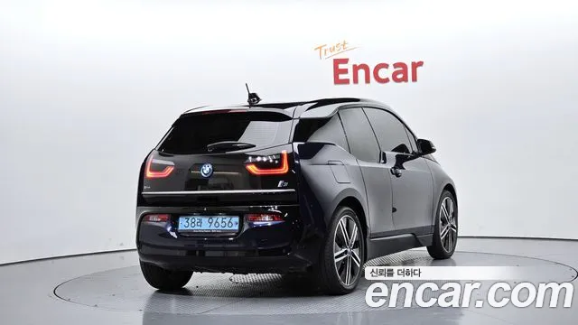 BMW i3 — фото 1