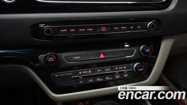 Kia Carnival — фото 16