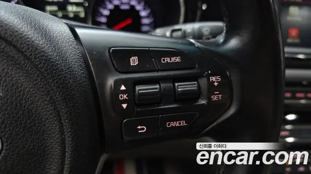 Kia Carnival — фото 17