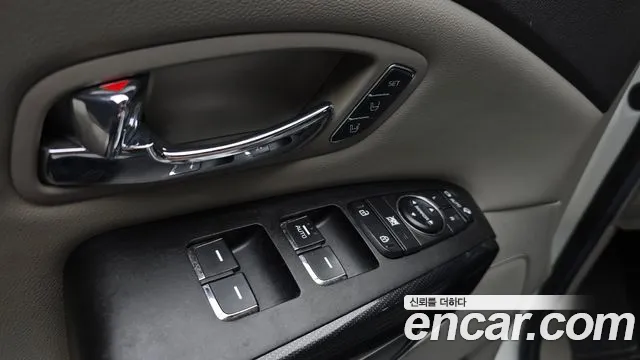 Kia Carnival — фото 20