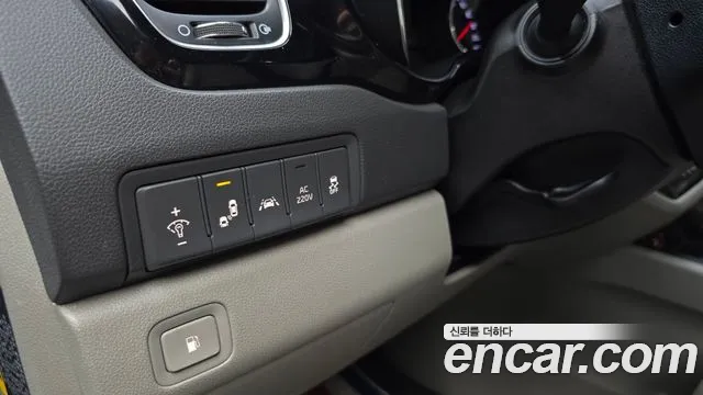 Kia Carnival — фото 27