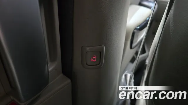 Kia Carnival — фото 28