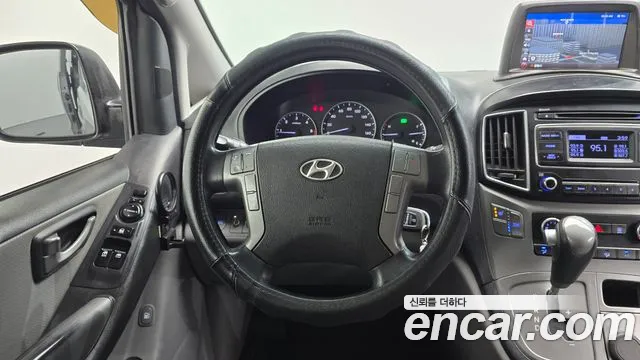 Hyundai Starex — фото 13