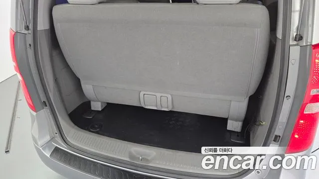 Hyundai Starex — фото 15
