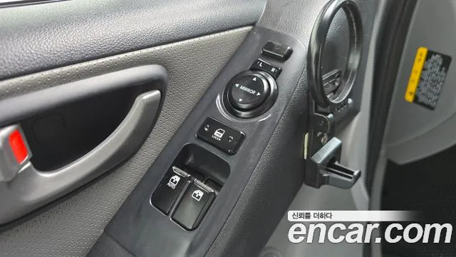 Hyundai Starex — фото 18