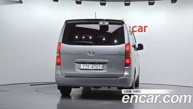 Hyundai Starex — фото 4