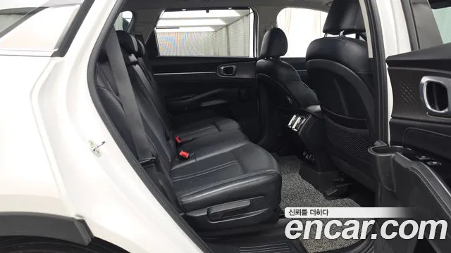 Kia Sorento — фото 12