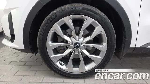 Kia Sorento — фото 5
