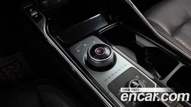 Kia Sorento — фото 9