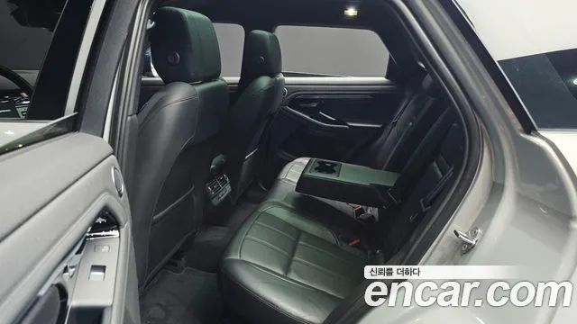 Land Rover Range Rover Evoque — фото 12