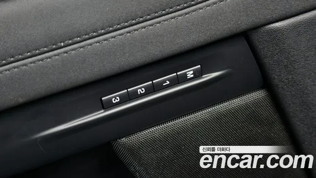 Land Rover Range Rover Evoque — фото 13