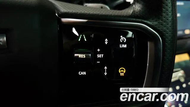 Land Rover Range Rover Evoque — фото 18