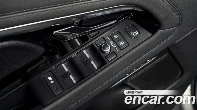 Land Rover Range Rover Evoque — фото 28
