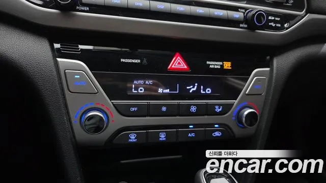 Hyundai Avante — фото 19
