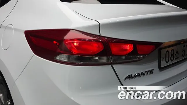 Hyundai Avante — фото 23