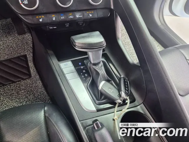 Hyundai Avante — фото 14