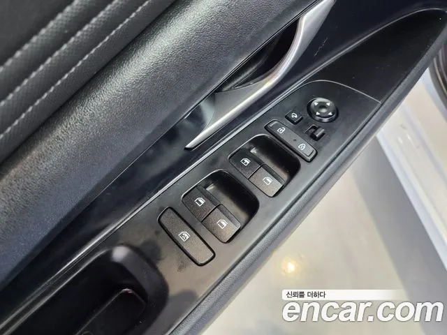 Hyundai Avante — фото 16