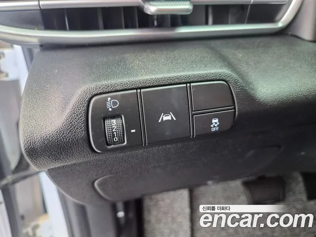 Hyundai Avante — фото 17