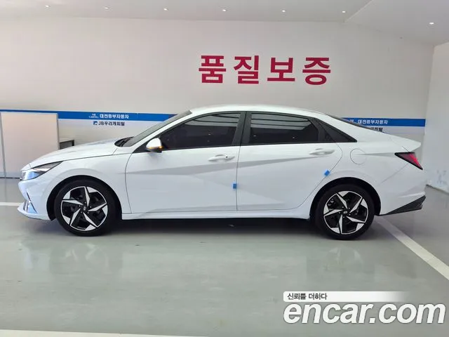 Hyundai Avante — фото 3