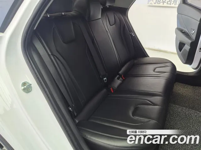 Hyundai Avante — фото 10