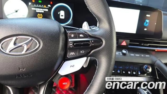 Hyundai Avante — фото 27