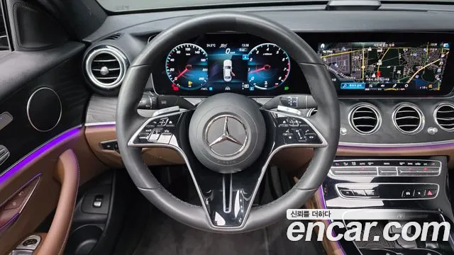 Mercedes-Benz E-Class — фото 14