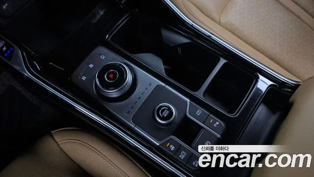 Kia Sorento — фото 9