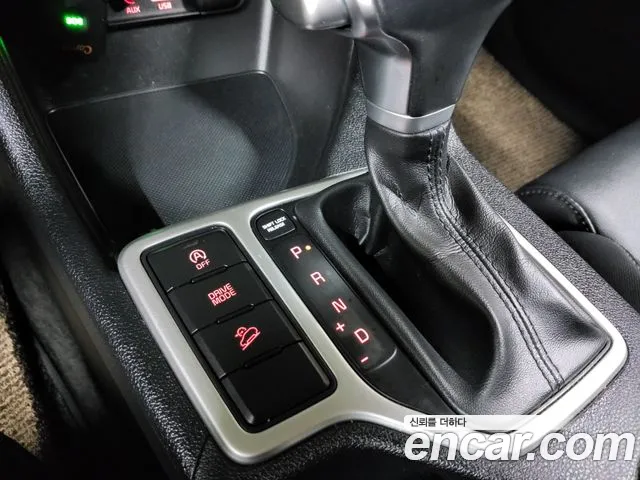 Kia Sportage — фото 16