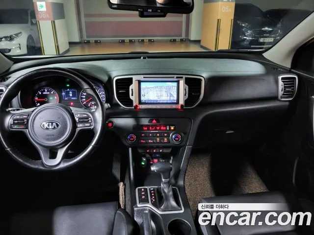 Kia Sportage — фото 10