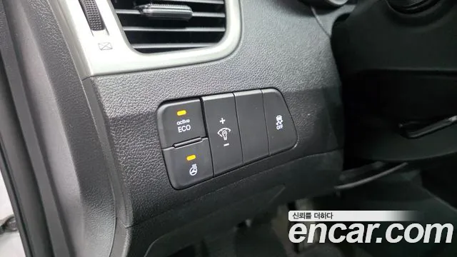 Hyundai Avante — фото 12