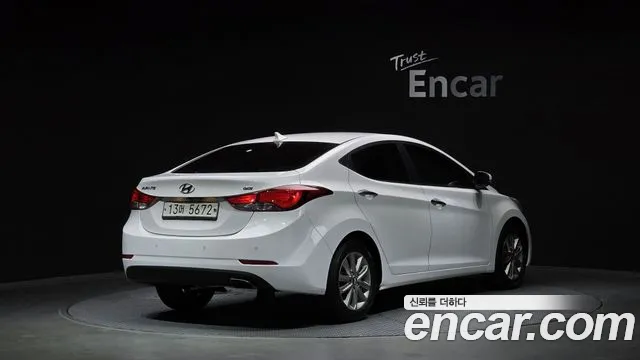Hyundai Avante — фото 2