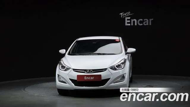 Hyundai Avante — фото 3