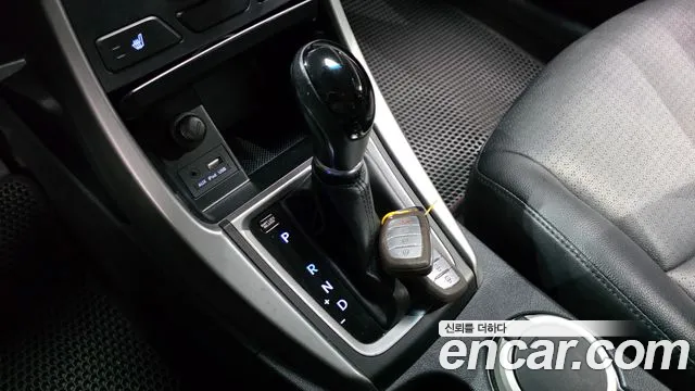 Hyundai Avante — фото 9