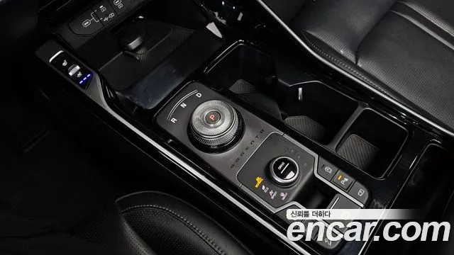 Kia Sorento — фото 9