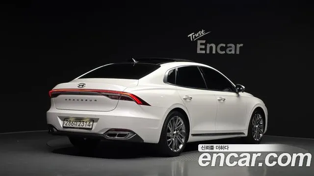 Hyundai Grandeur — фото 1