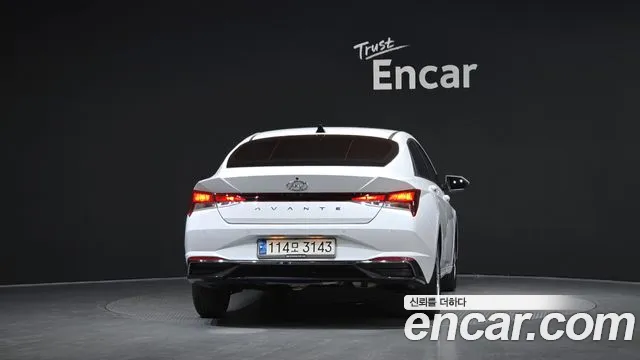 Hyundai Avante — фото 4