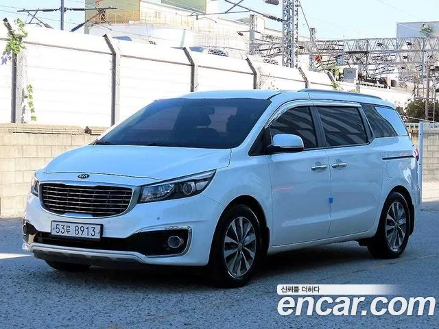 Kia Carnival — фото 1